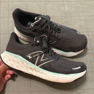 New Balance Fresh Foam 1080 size 7.5 2E